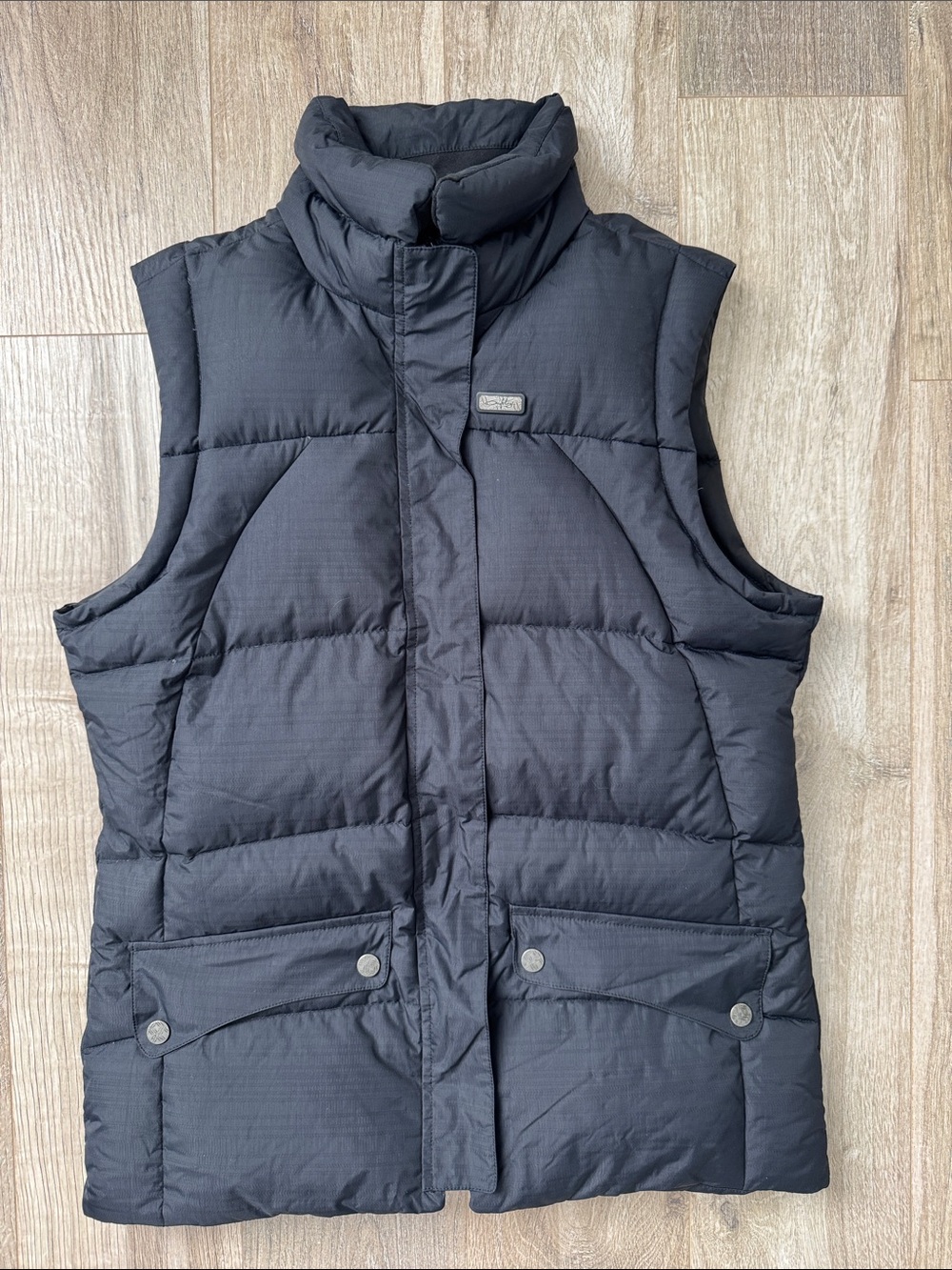 Oakley Women’s Black Down Puffer Vest Regular Fit Size M